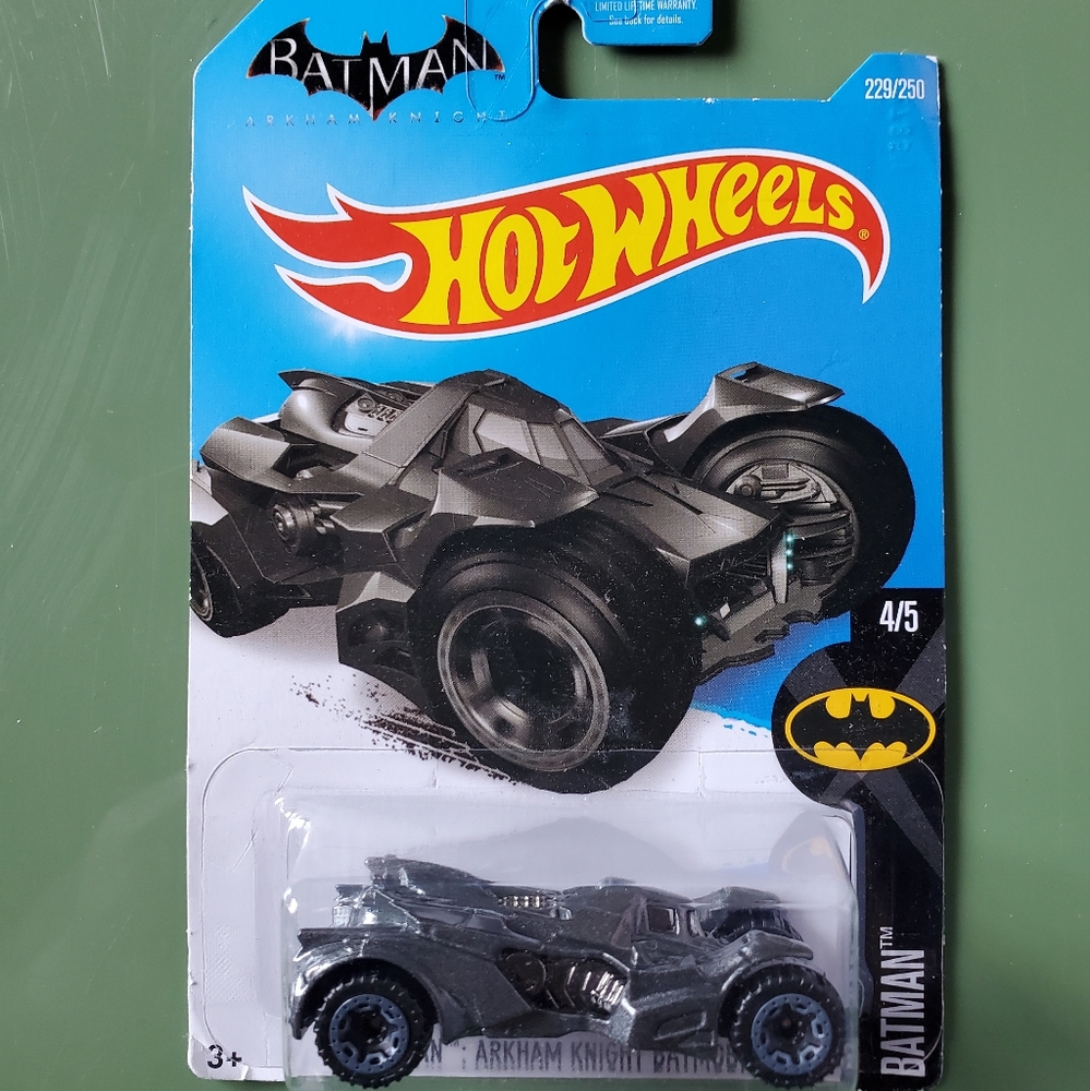 Hot Wheels Batman Batmobile